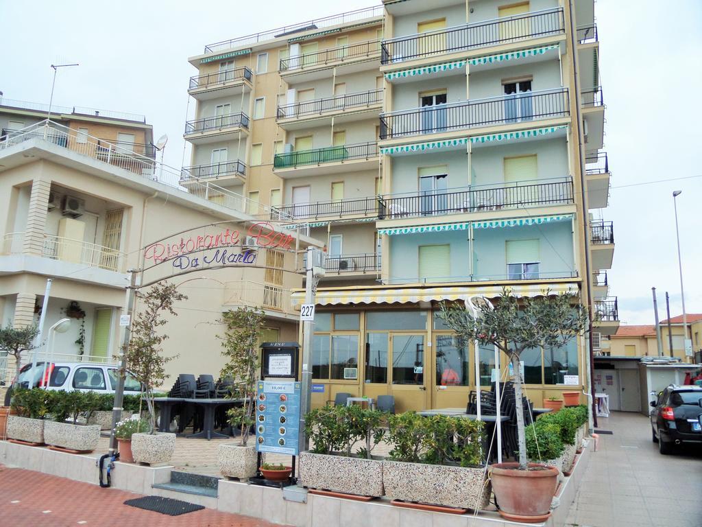 Hotel Lucerna Arma di Taggia Exterior foto